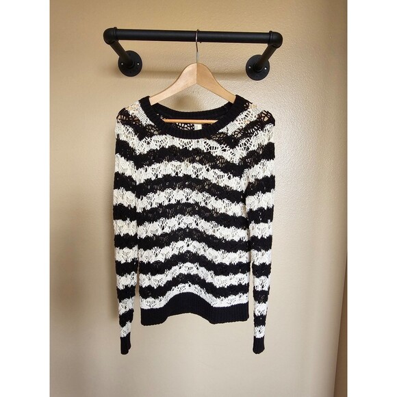 Forever 21 striped black and white sweater size small - Picture 1 of 9